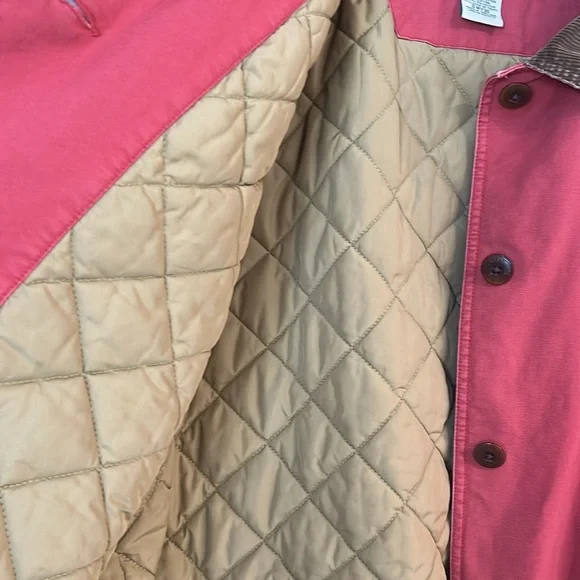 L.L.Bean Quilted Woman’s Barn coat Jacket Color Barn Red - Picture 4 of 12